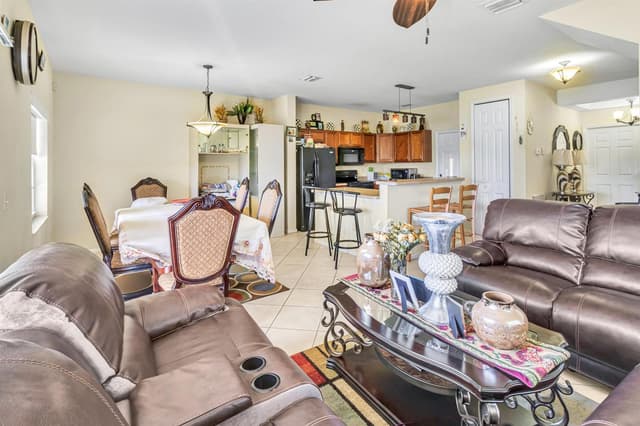 4205 EMERALD Vista, Lake Worth FL 33461 - Lake Worth, FL - Photo 4
