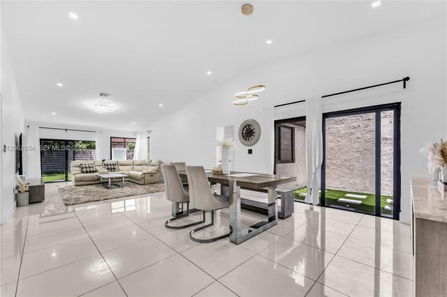 522 NE 195th St, Miami FL 33179 - Miami, FL - Photo 6