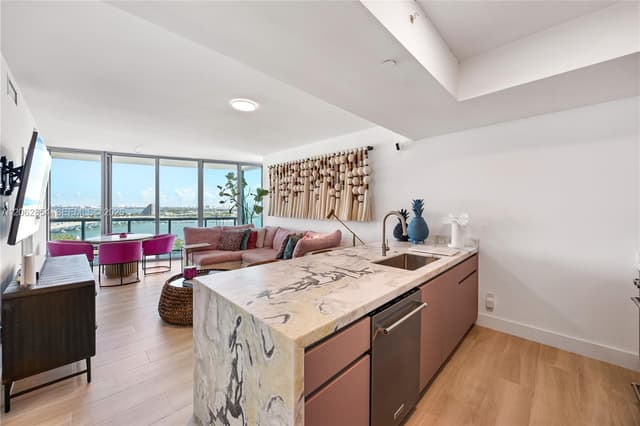 888 Biscayne Blvd # 2009, Miami FL 33132 - Miami, FL - Photo 7