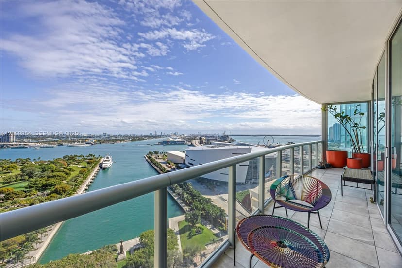 888 Biscayne Blvd # 2009, Miami FL 33132
