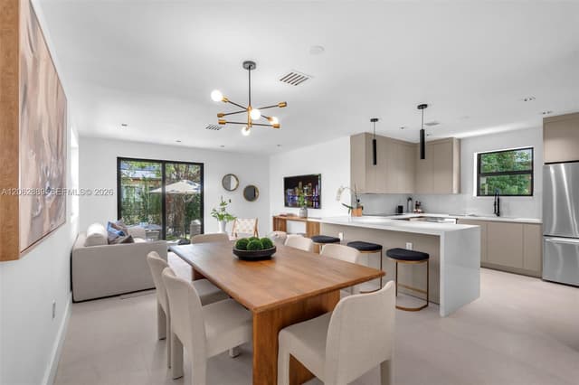 536 Minorca Ave, Coral Gables FL 33134 - Coral Gables, FL - Photo 2