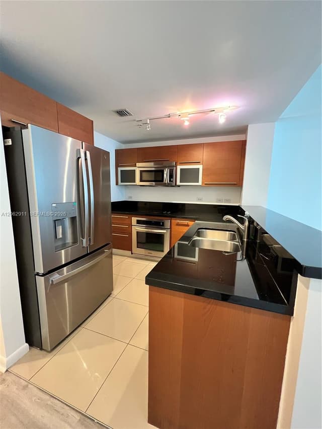 244 Biscayne Blvd # 2609, Miami FL 33132 - Miami, FL - Photo 4