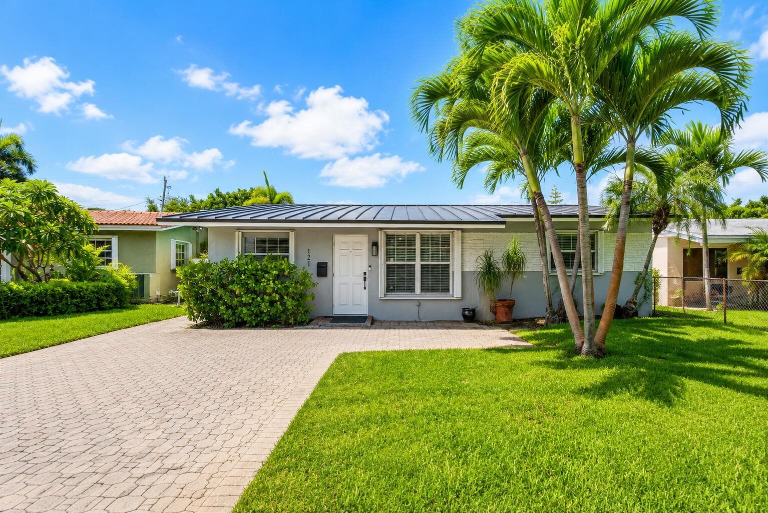 121 NE 55TH Street, Oakland Park FL 33334 - Oakland Park, FL - Photo 1