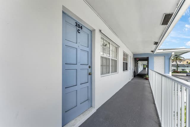 4111 NE 21st Way # 204, Lighthouse Point FL 33064 - Lighthouse Point, FL - Photo 4