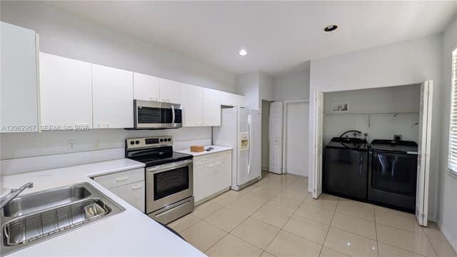 2231 N Cordoba Bnd, Weston FL 33327 - Weston, FL - Photo 6