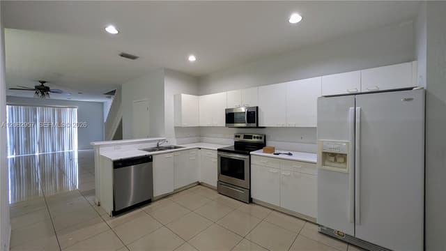 2231 N Cordoba Bnd, Weston FL 33327 - Weston, FL - Photo 7