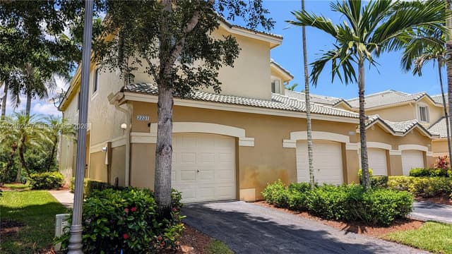 2231 N Cordoba Bnd, Weston FL 33327 - Weston, FL - Photo 3