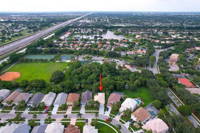 7936 AMBLESIDE Way, Lake Worth FL 33467 - Lake Worth, FL - Photo 2