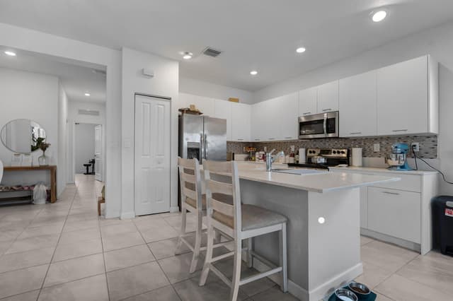 2409 NW 131ST Circle, Miami FL 33167 - Miami, FL - Photo 4