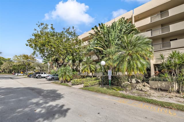 2900 NW 42nd Ave # A402, Coconut Creek FL 33066 - Coconut Creek, FL - Photo 6