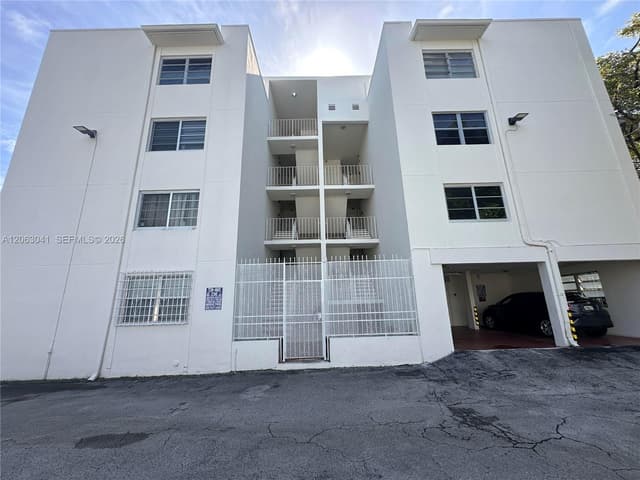 755 SW 6th St # 10, Miami FL 33130 - Miami, FL - Photo 2
