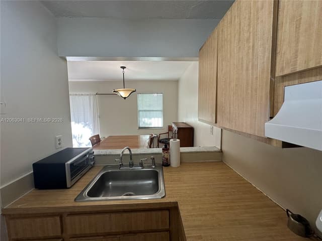 755 SW 6th St # 10, Miami FL 33130 - Miami, FL - Photo 6