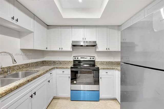 2009 SE 10th Ave # 302, Fort Lauderdale FL 33316 - Fort Lauderdale, FL - Photo 2