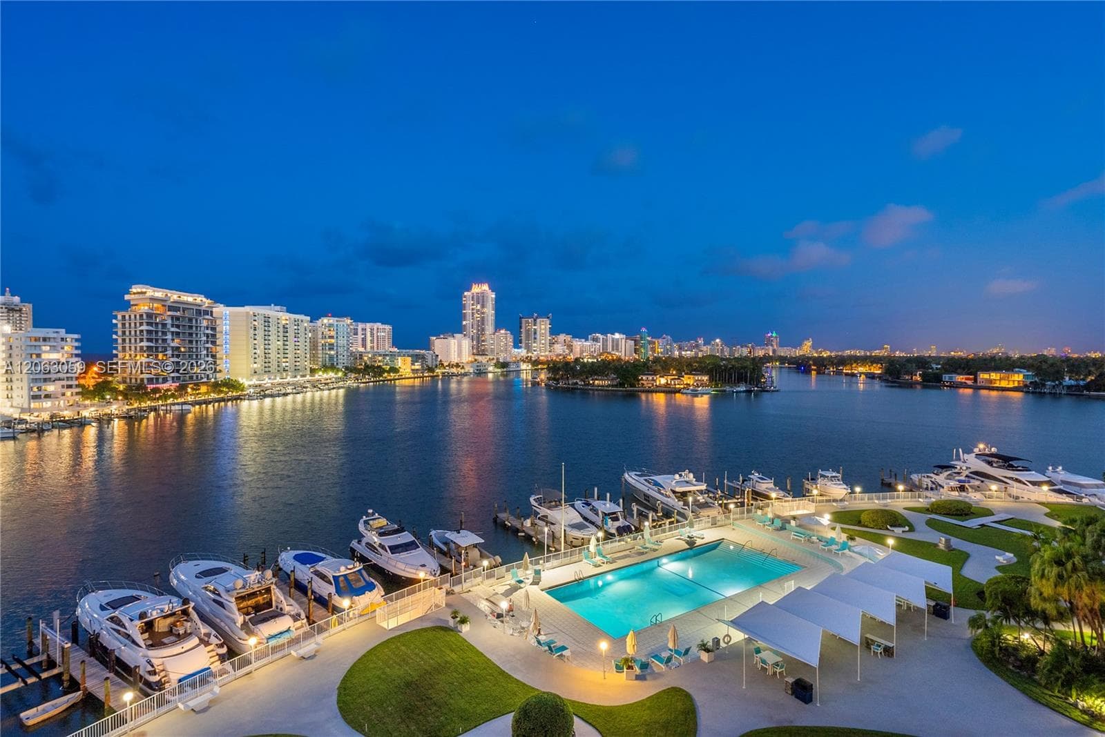 900 Bay Dr, Miami Beach FL 33141 - Miami Beach, FL - Photo 1