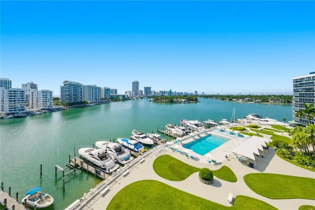 900 Bay Dr, Miami Beach FL 33141 - Miami Beach, FL - Photo 4