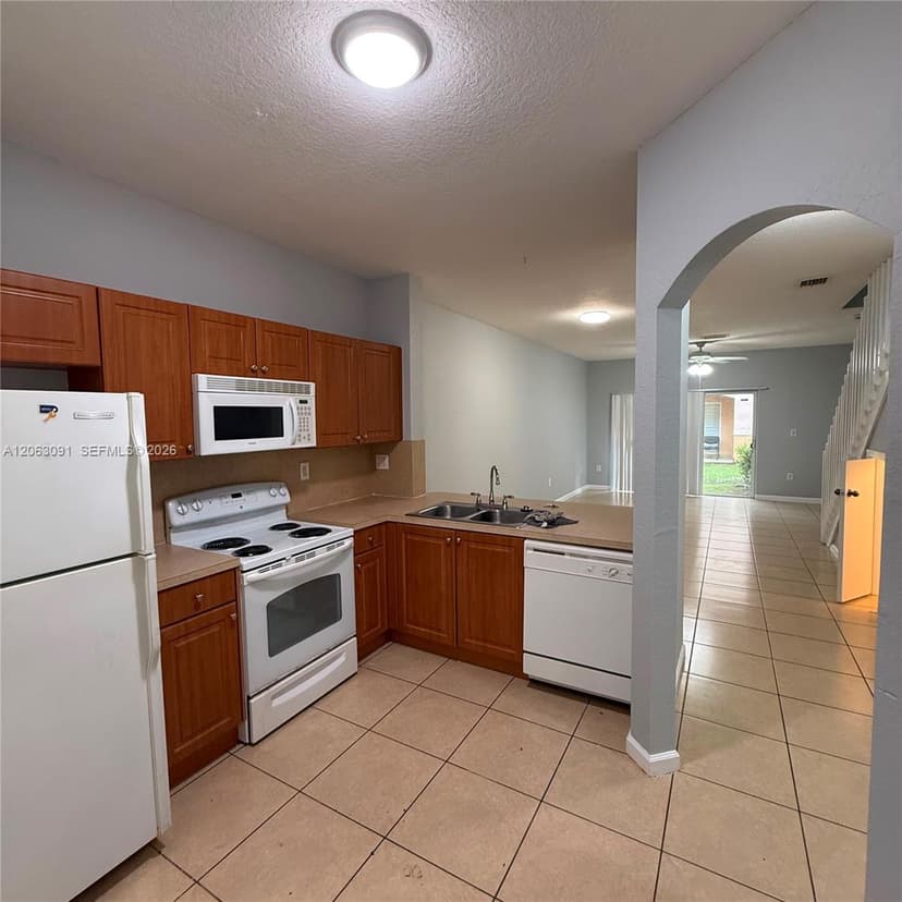 8811 S ISLES CR # 8811, Tamarac FL 33321