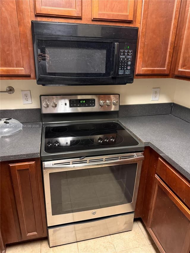 7650 Westwood Dr # 509, Tamarac FL 33321 - Tamarac, FL - Photo 2