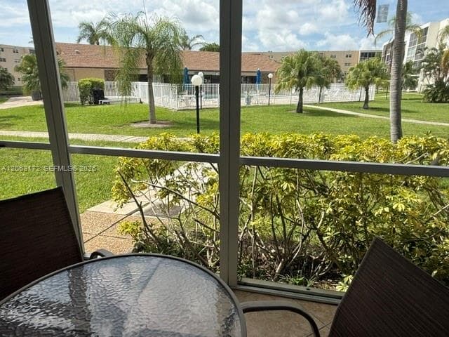 414 SE 10th St # 103, Dania Beach FL 33004