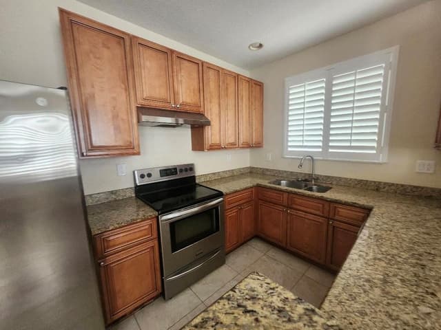 3189 Laurel Ridge Circle, Riviera Beach FL 33404 - Riviera Beach, FL - Photo 5