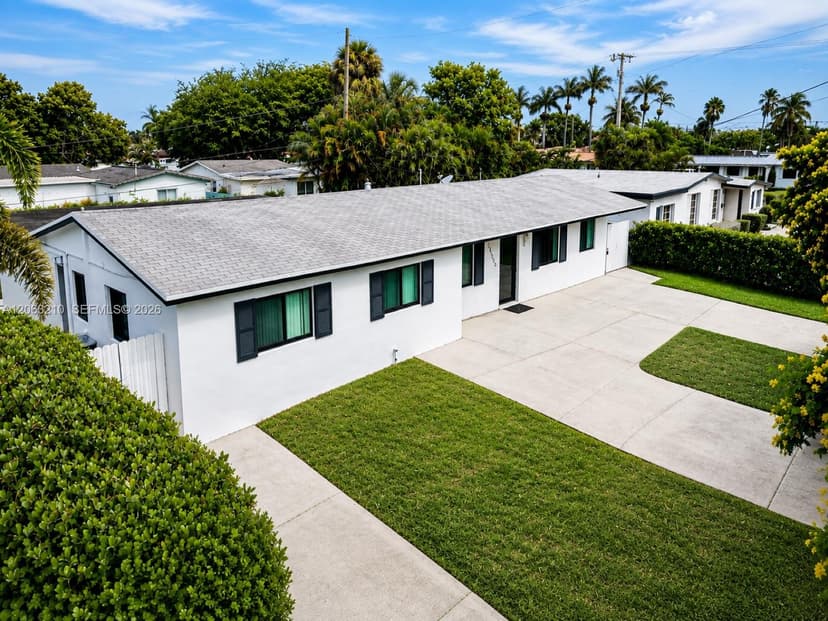 18150 NW 82nd Ave, Hialeah FL 33015