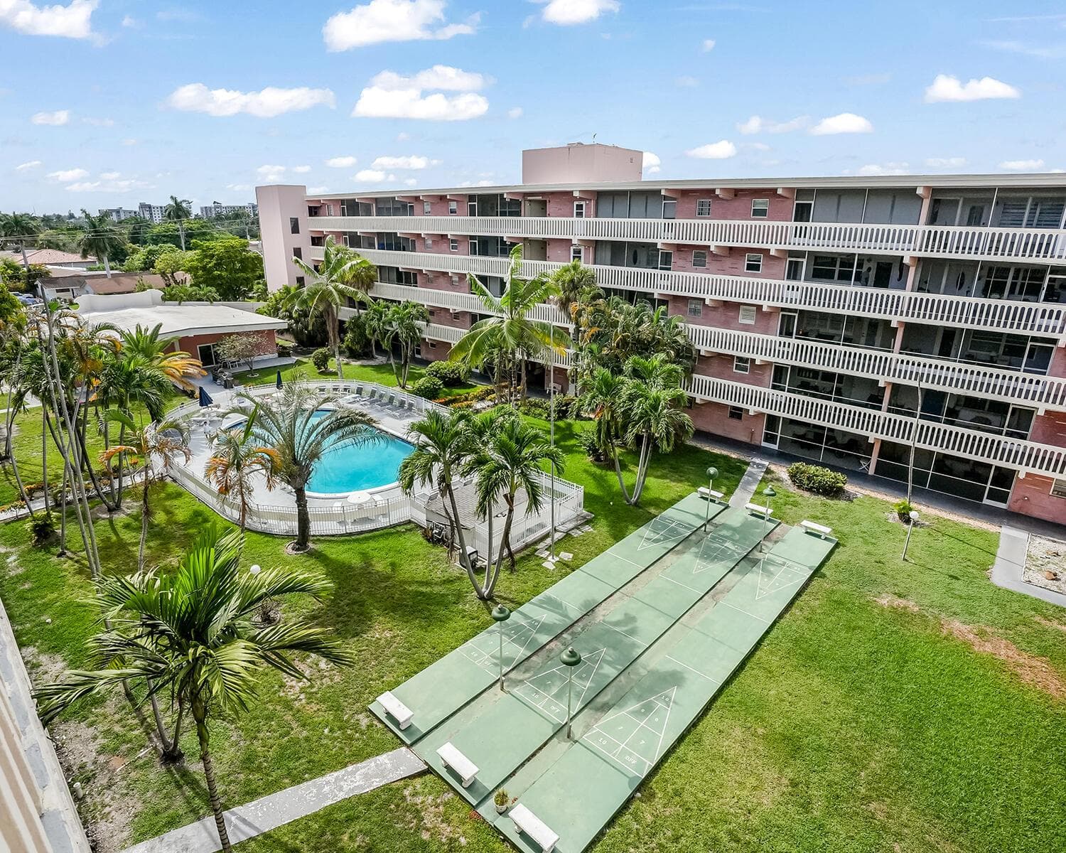 180 NE 12th Avenue # 15E, Hallandale Beach FL 33009 - Hallandale Beach, FL - Photo 1