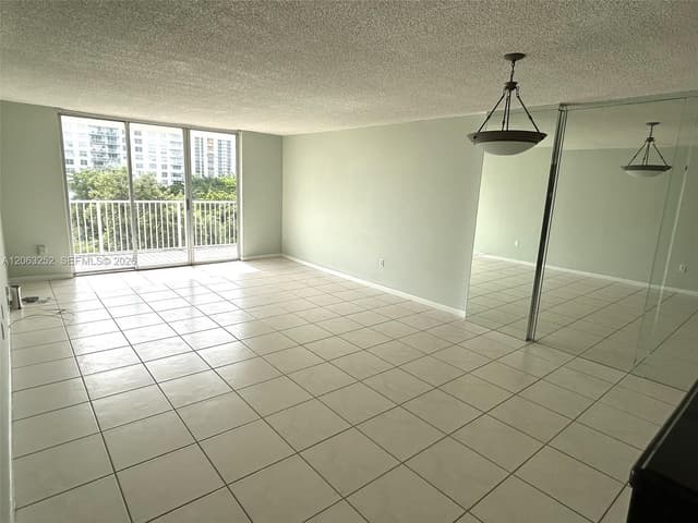 2801 NE 183rd St # 508W, Aventura FL 33160 - Aventura, FL - Photo 4