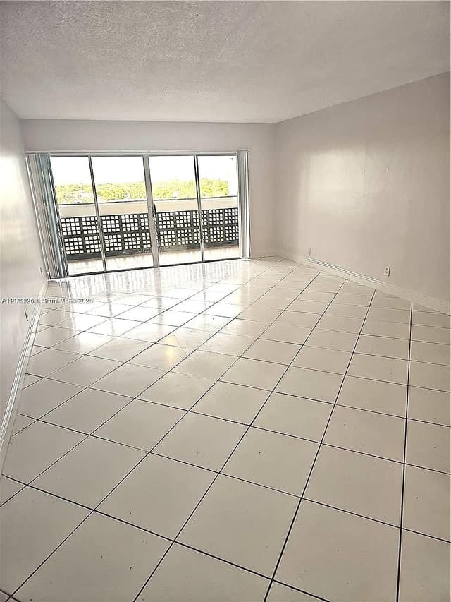 3301 Spanish Moss Ter # 708, Lauderhill FL 33319 - Lauderhill, FL - Photo 2