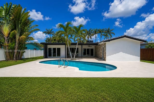 5424 Garfield St, Hollywood FL 33021 - Hollywood, FL - Photo 4