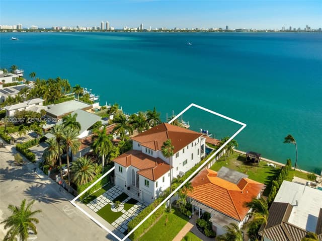 1460 S Treasure Dr, North Bay Village FL 33141 - North Bay Village, FL - Photo 2