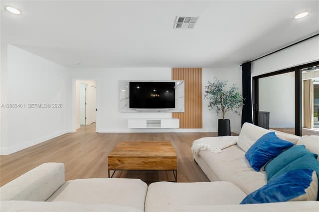 1520 SW 68th Ave, Plantation FL 33317 - Plantation, FL - Photo 7