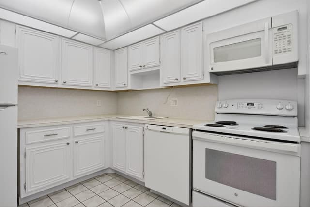 2651 S Palm Aire Drive # 302, Pompano Beach FL 33069 - Pompano Beach, FL - Photo 4