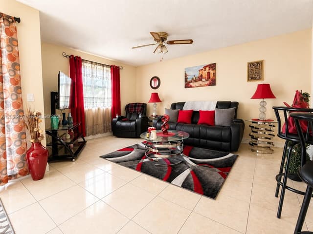 1239 SW 46th Ave # 904, Pompano Beach FL 33069 - Pompano Beach, FL - Photo 3