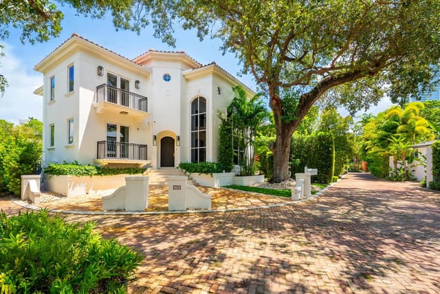 2765 Brickell Court, Miami FL 33129 - Miami, FL - Photo 2