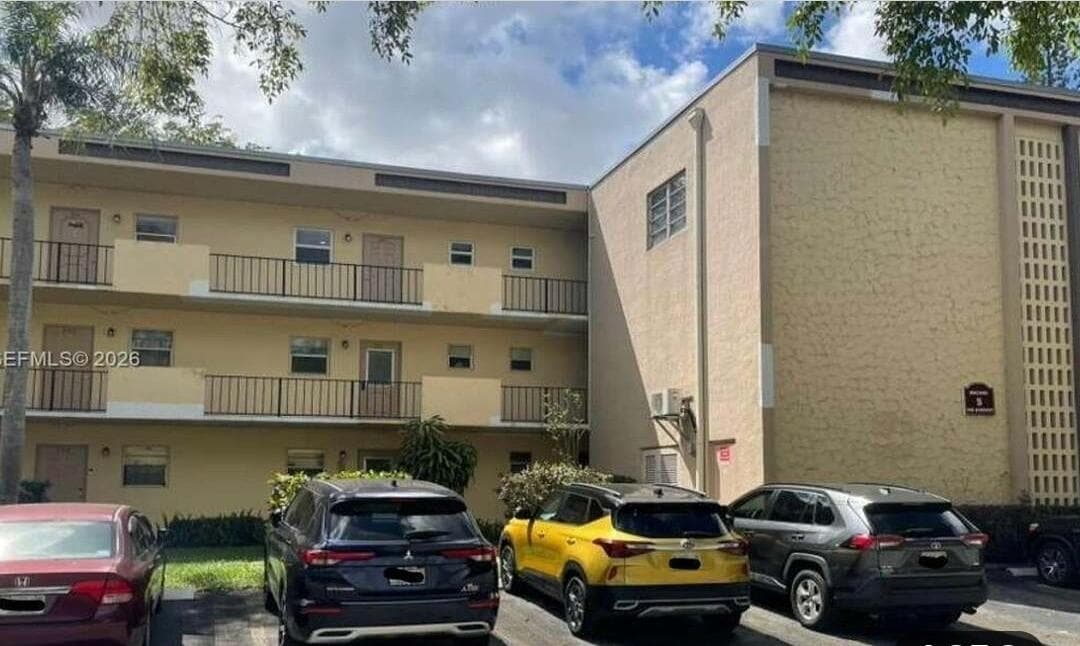 100 ASHBURY Road # 206, Hollywood FL 33024 - Hollywood, FL - Photo 1