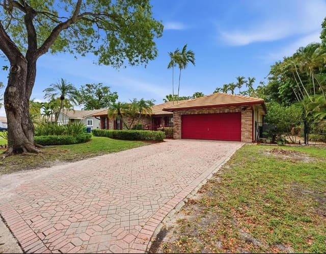 10740 NW 19th Street, Coral Springs FL 33071 - Coral Springs, FL - Photo 2