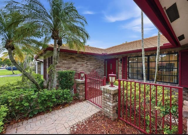 10740 NW 19th Street, Coral Springs FL 33071 - Coral Springs, FL - Photo 3