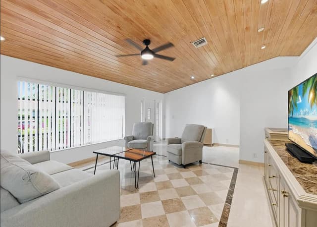 10740 NW 19th Street, Coral Springs FL 33071 - Coral Springs, FL - Photo 5