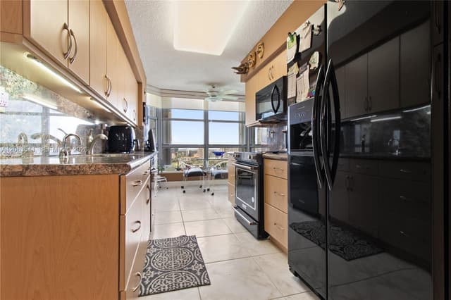 3500 Mystic Pointe Dr # 2204, Aventura FL 33180 - Aventura, FL - Photo 7