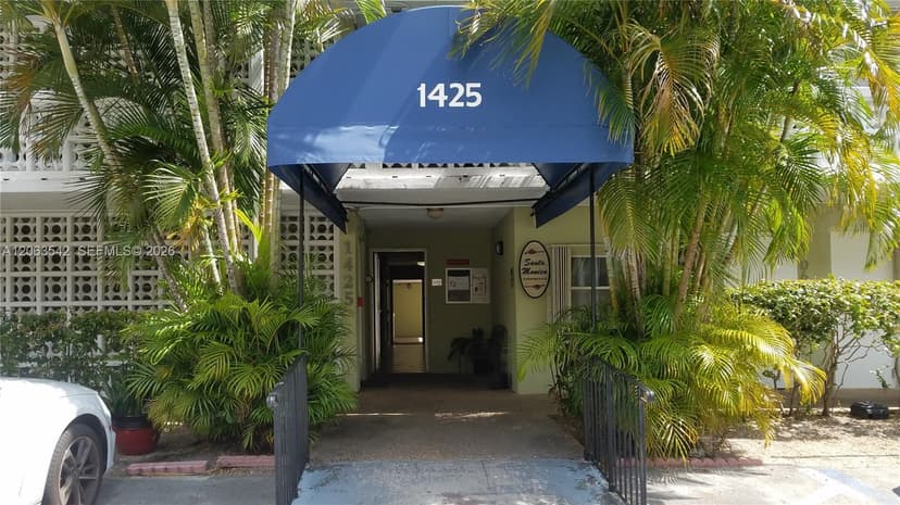 1425 Arthur St # 216B, Hollywood FL 33020