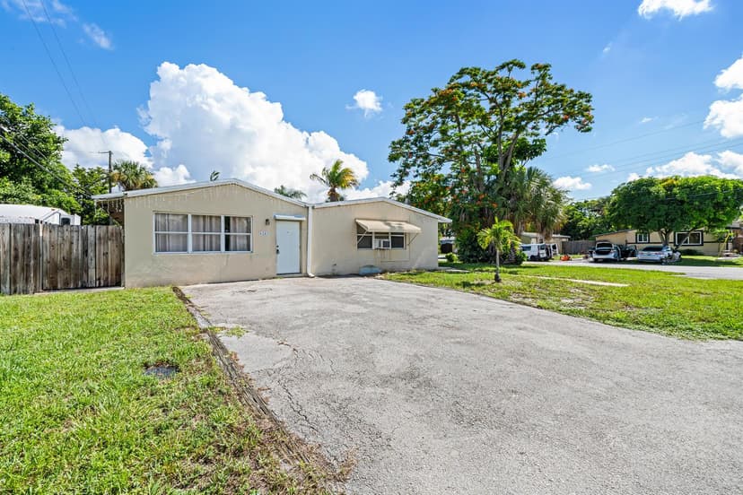 6103 SW 2ND Street, Margate FL 33068