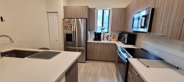 4682 NW 83rd Ave, Doral FL 33166 - Doral, FL - Photo 4
