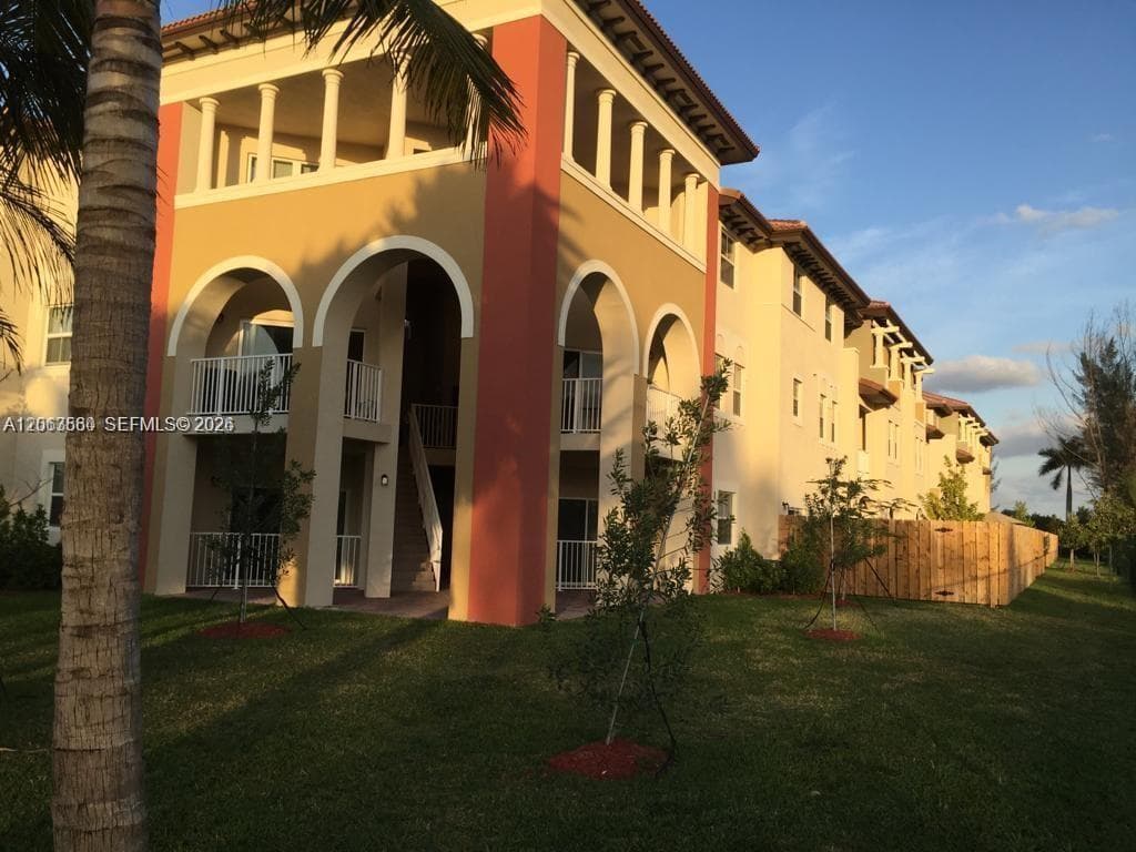 8960 NW 97th Ave # 205, Doral FL 33178