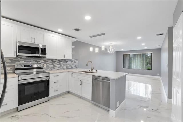 11477 NW 39th Court # 1, Coral Springs FL 33065 - Coral Springs, FL - Photo 5