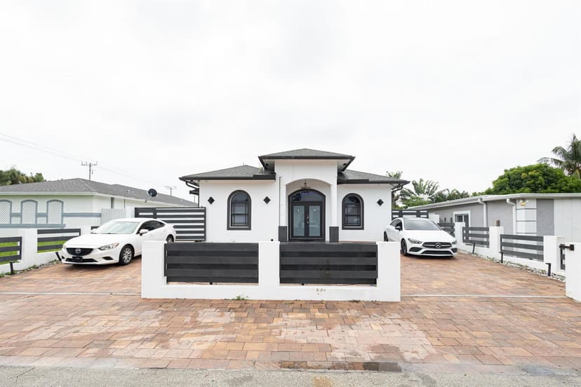 725 Mercury Street Street, West Palm Beach FL 33406