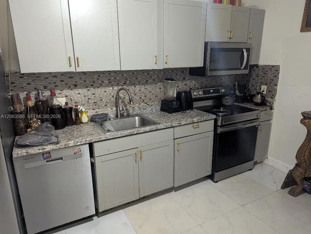 3206 SW 47th Ave, West Park FL 33023 - West Park, FL - Photo 4