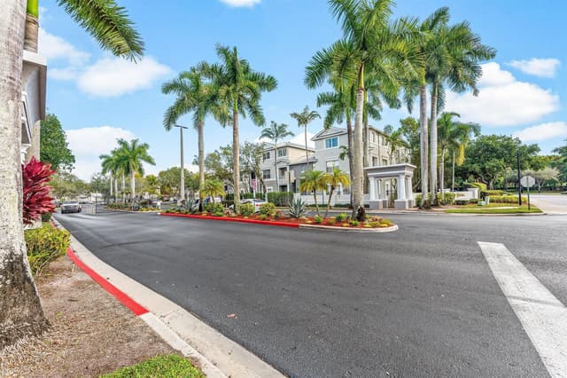 1012 Shoma Drive, Royal Palm Beach FL 33414 - Royal Palm Beach, FL - Photo 6