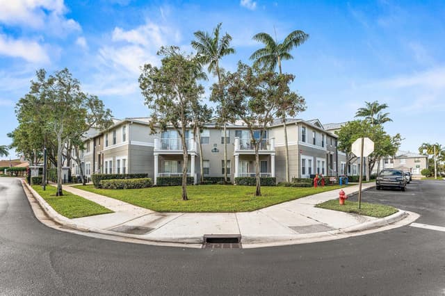 1012 Shoma Drive, Royal Palm Beach FL 33414 - Royal Palm Beach, FL - Photo 7