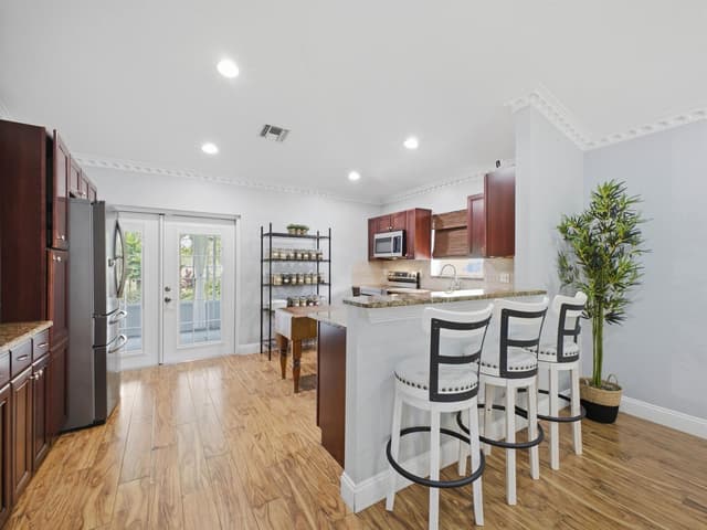 5418 CLUB Circle, Haverhill FL 33415 - Haverhill, FL - Photo 5