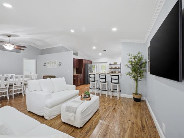 5418 CLUB Circle, Haverhill FL 33415 - Haverhill, FL - Photo 4