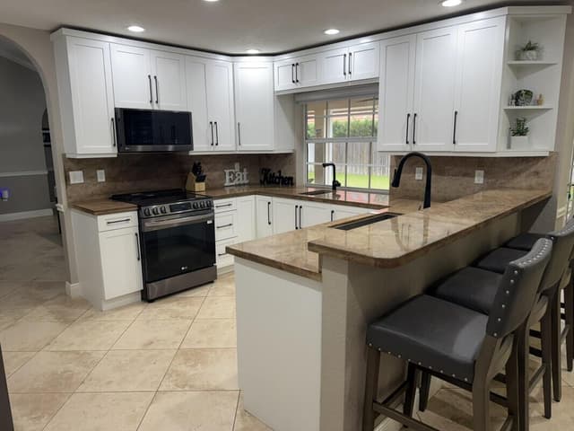 16820 NW 80th Court, Hialeah FL 33016 - Hialeah, FL - Photo 7